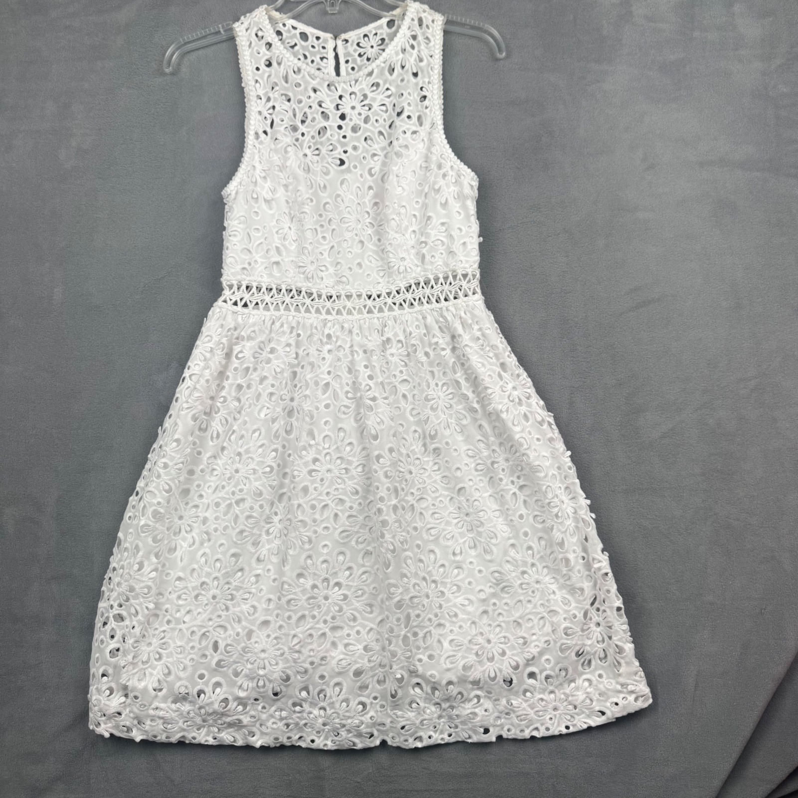 Lilly Pulitzer White Eyelet Fit And Flare Dress Sleeveless Crochet Waist 2